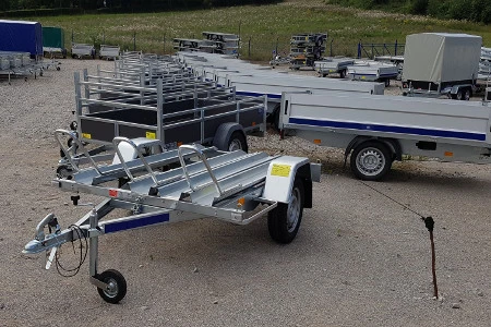 Kraftfahrversicherung für Anhänger - PKW-Anhänger - Hanger hier sofort vergleichen